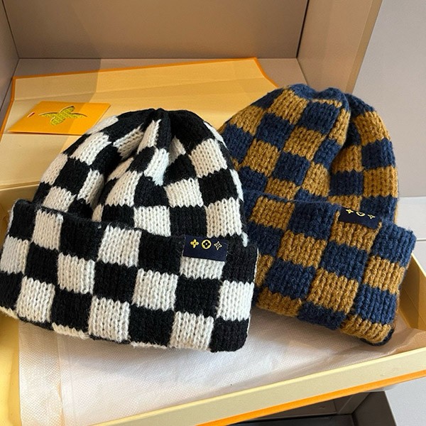 ルイヴィトン ★ 色合いが可愛い♪ ギフト◎ ビーニー ニット帽 コピー vuw47089